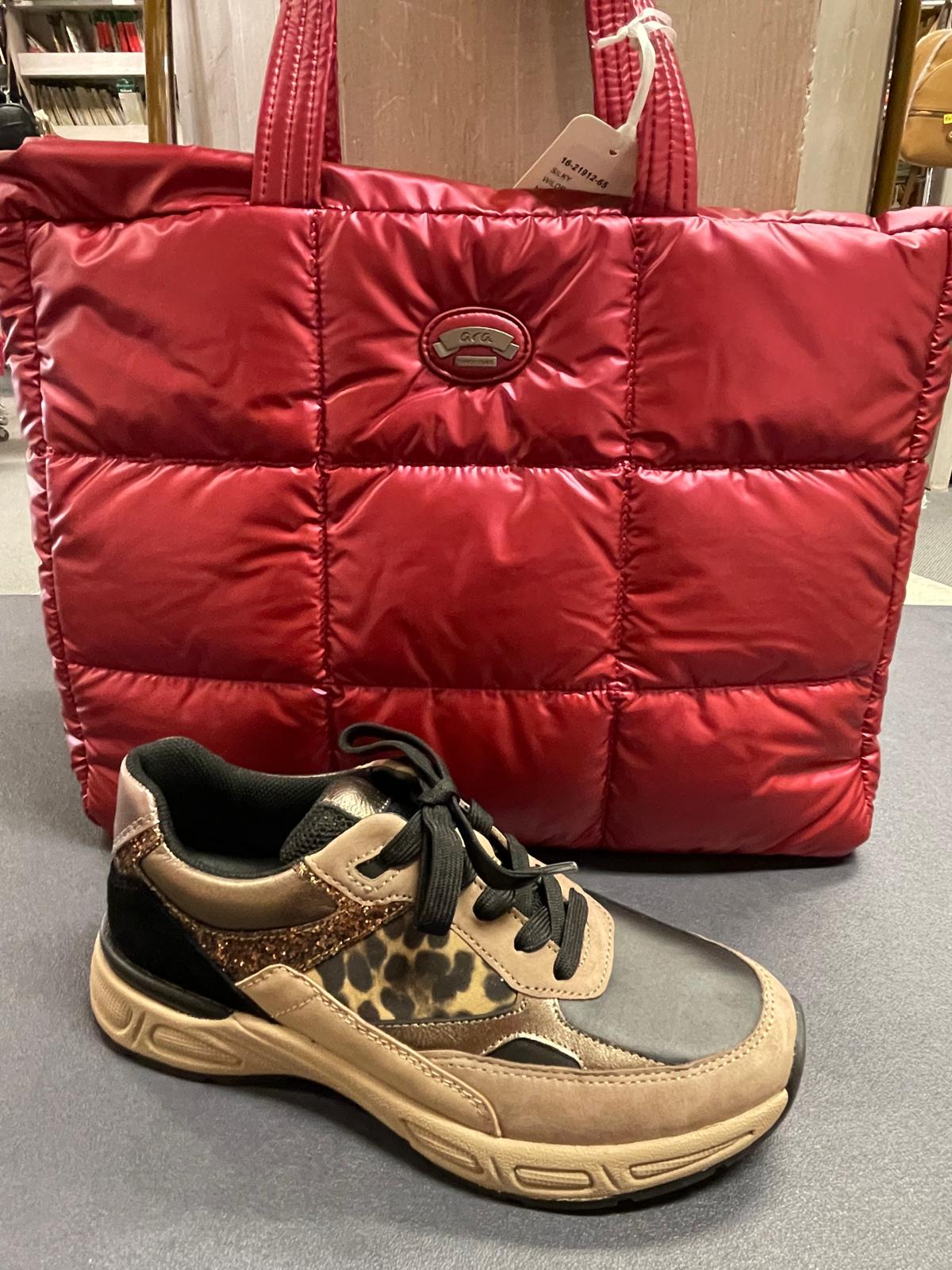 Damenschuhe bei Schuhhaus Öfner in Zirl - Bild 22